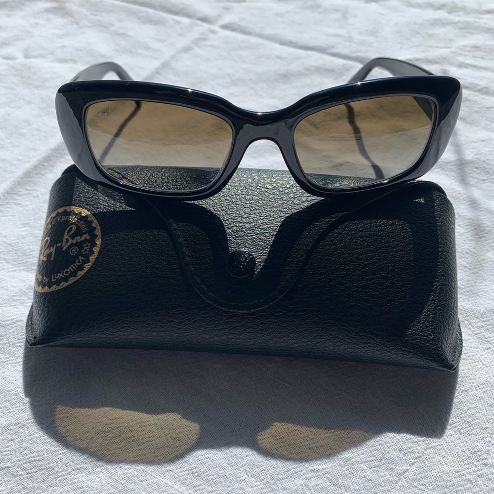 RAY-BAN Sunglasses